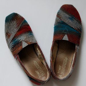 Toms Shoes